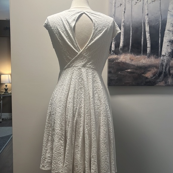 Torrid white lace dress - Picture 5 of 9